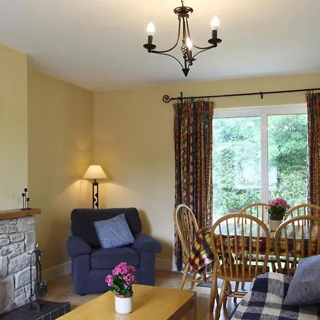 Leitrim Quay - Riverside 9 * County Leitrim